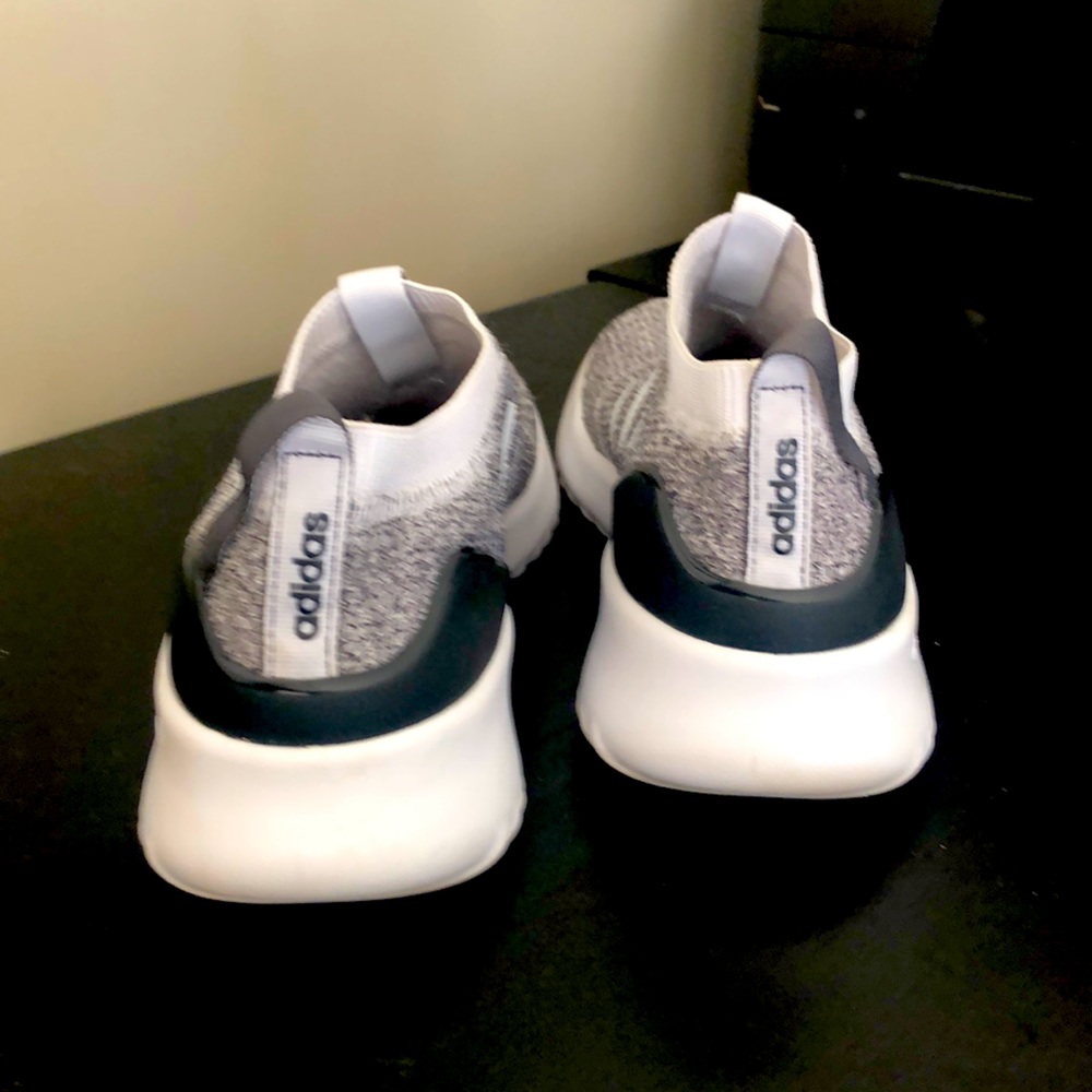 Adidas Women’s Size 9 - Cloudfoam Slipon